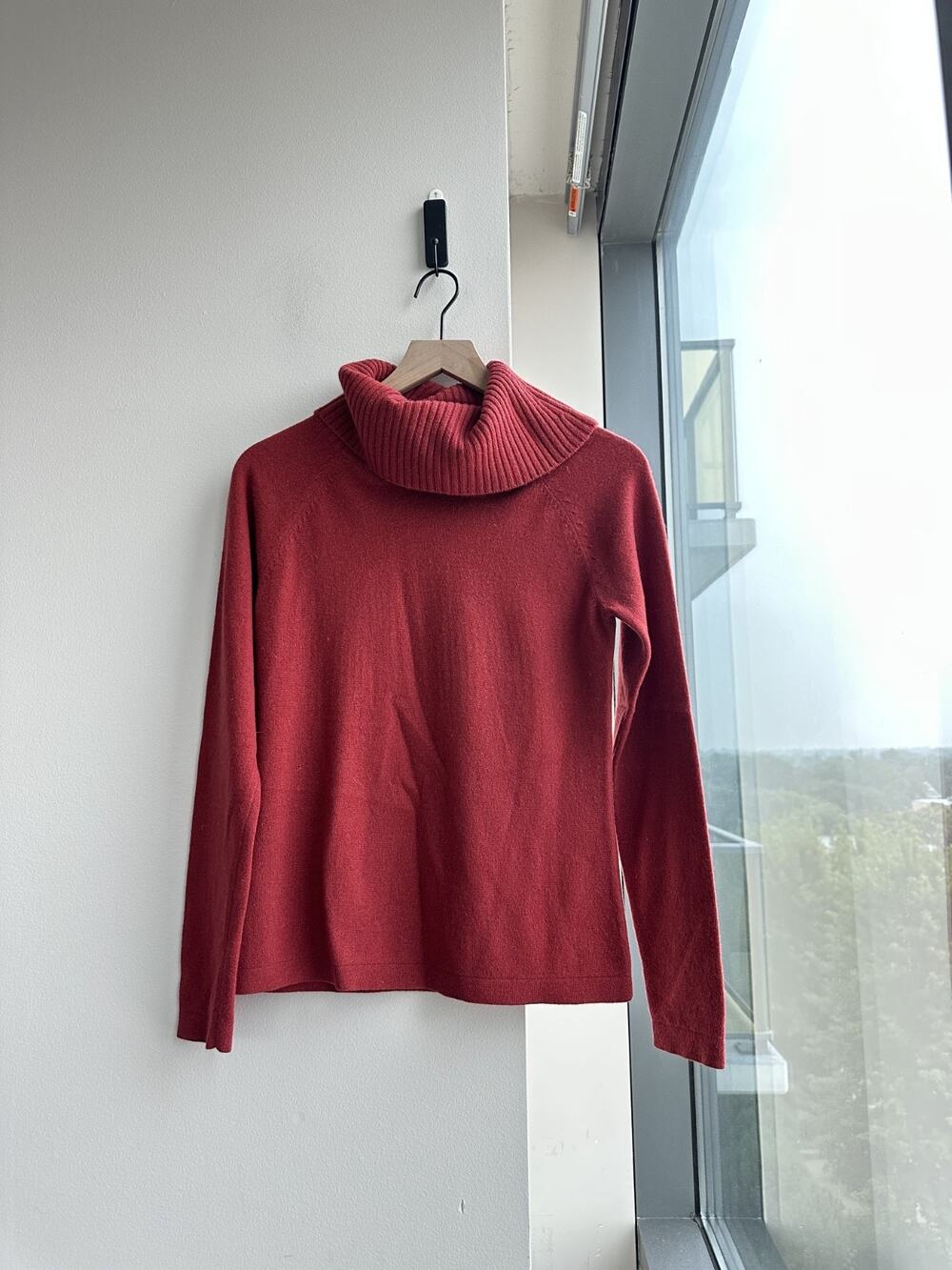 Ann Taylor 100% Cashmere Turtleneck/ Cowl Neck Fall Sweater Sz M